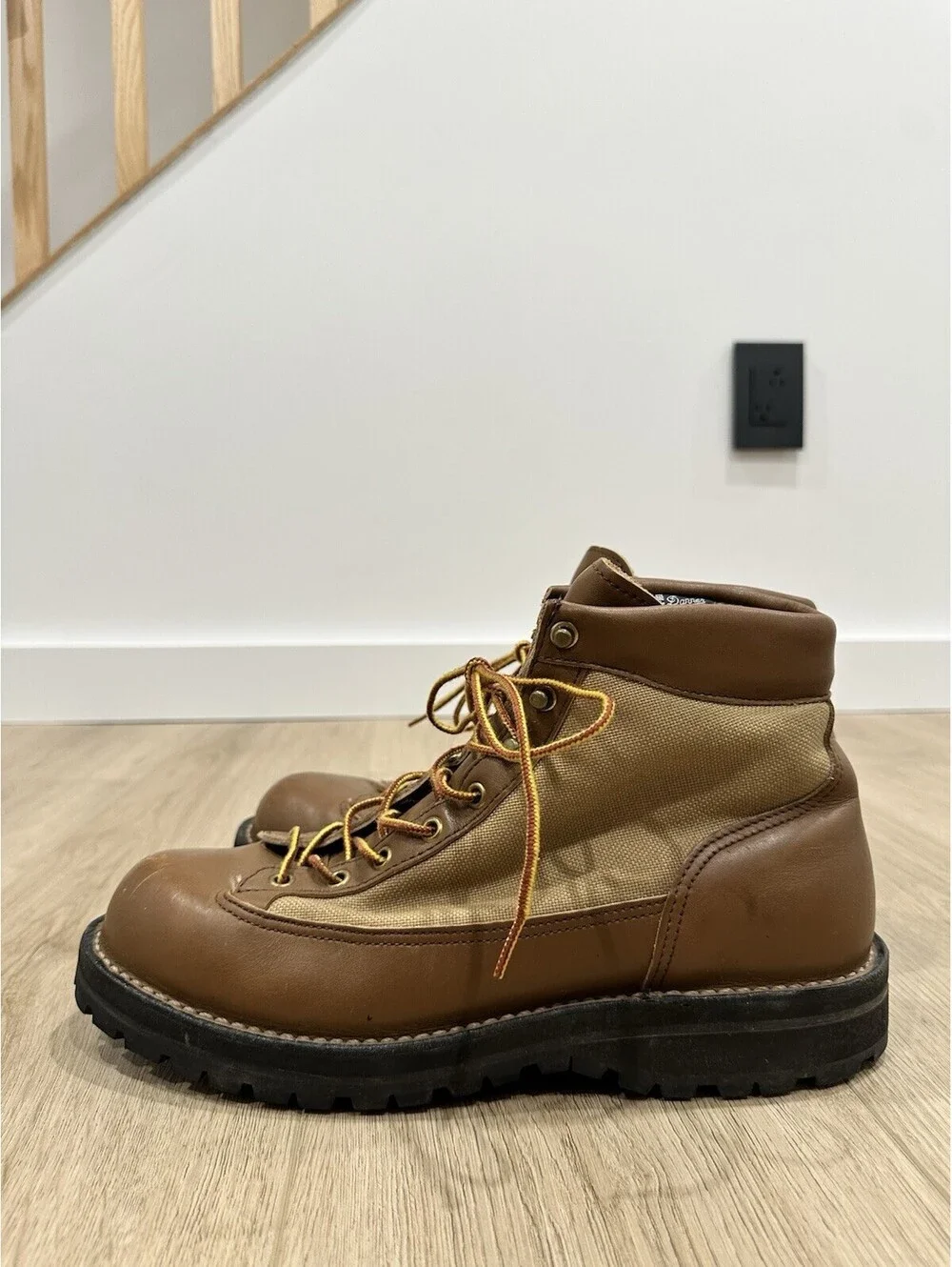 Vintage Danner 30420 10D USA Made Brown Leather Black Tag Gore-Tex Boots